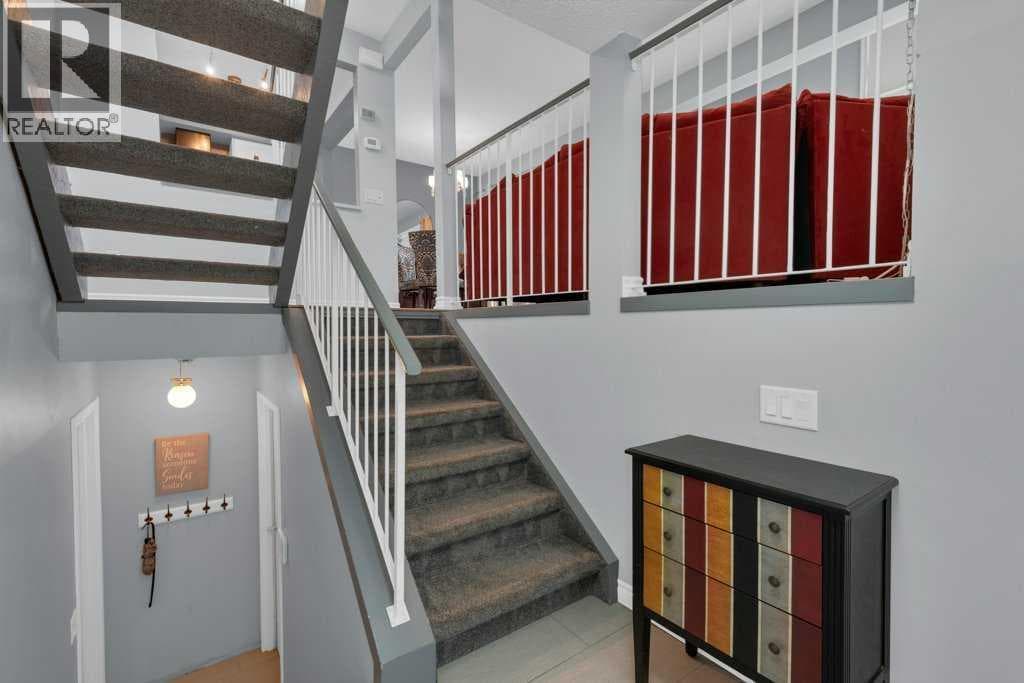 11 Stradwick Place SW — photo 2