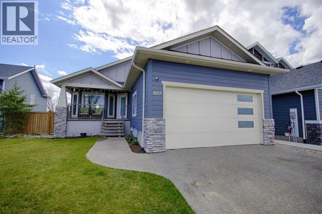 807 Sunset Place — photo 2
