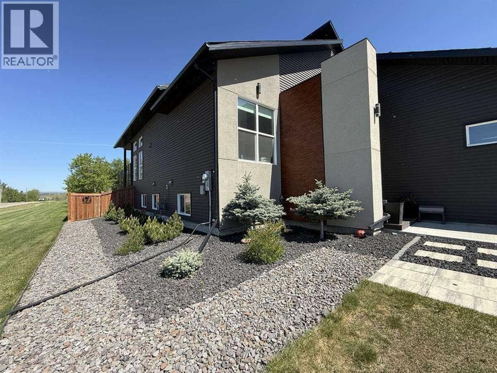 10522 101 Avenue — photo 5