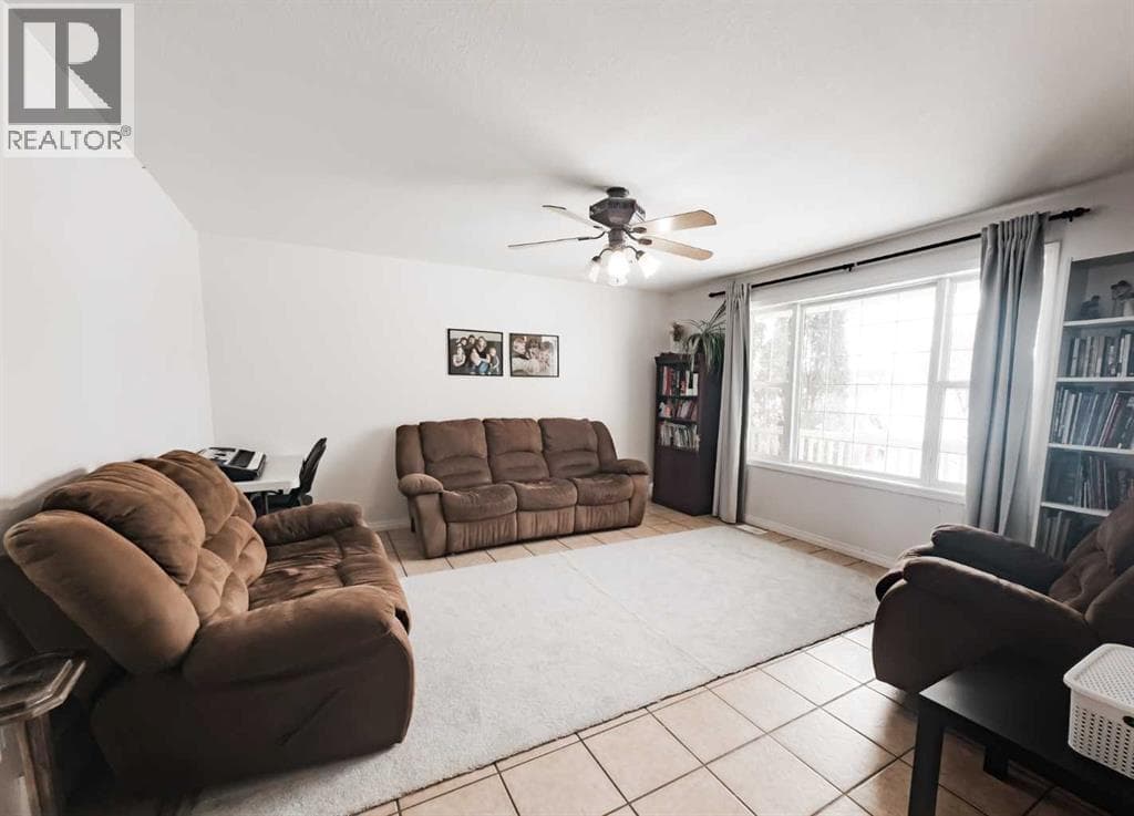9105 Forest Street — photo 5