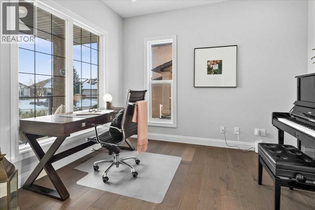 255 Gleneagles View — photo 4