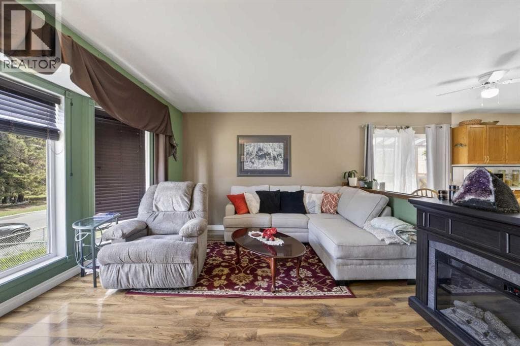 621 5 Avenue SW — photo 4