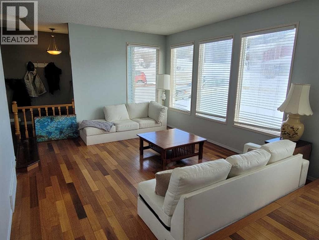 7110 99A Street — photo 3