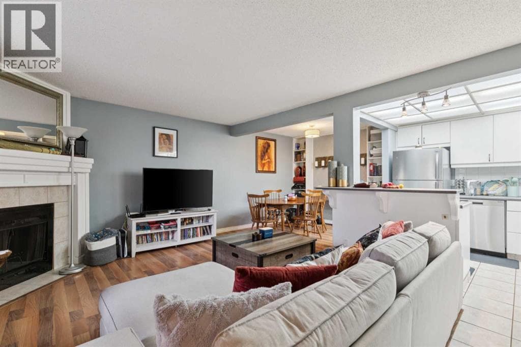 145 Cedar Springs Gardens SW — photo 3