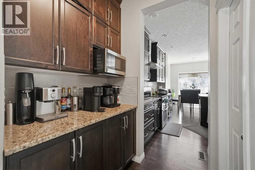 19 Hillcrest Link SW — photo 4
