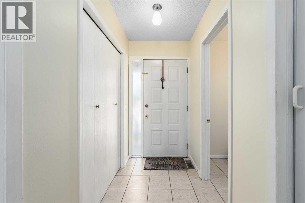 1455 Berkley Drive NW — photo 4