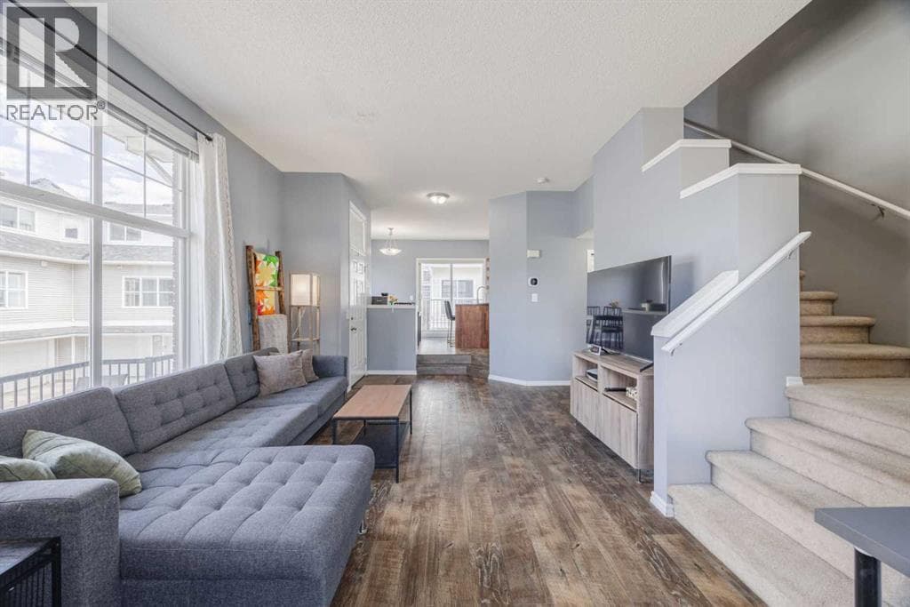 322 Mckenzie Towne Link SE — photo 5