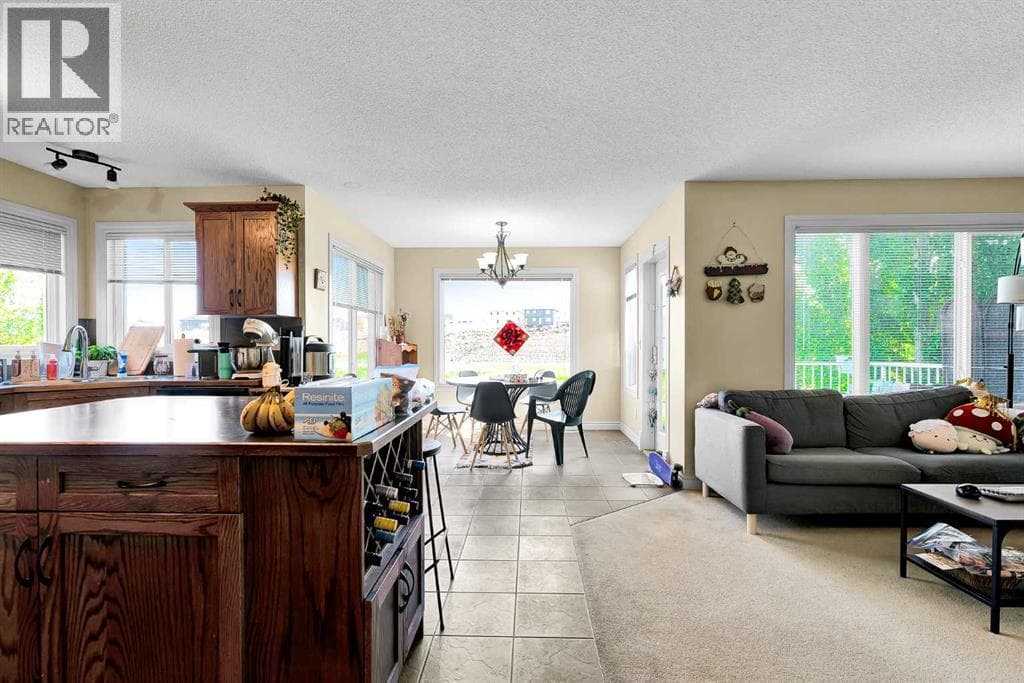 77 silverado creek Crescent SW — photo 5