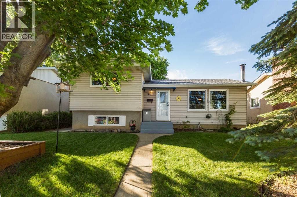 57 Honeysuckle Road N