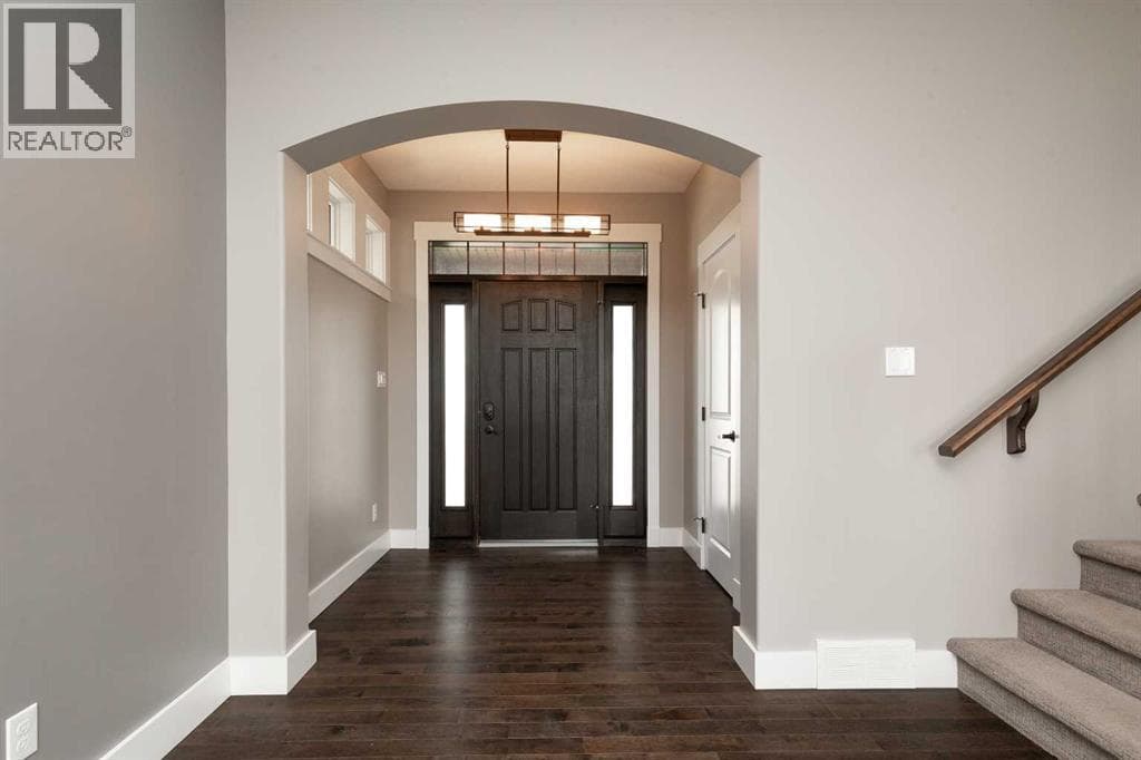 788 Canyonview Close W — photo 3