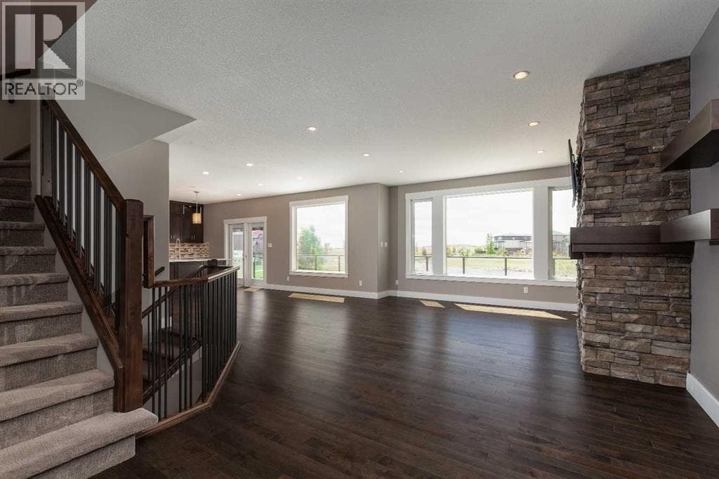 788 Canyonview Close W — photo 4