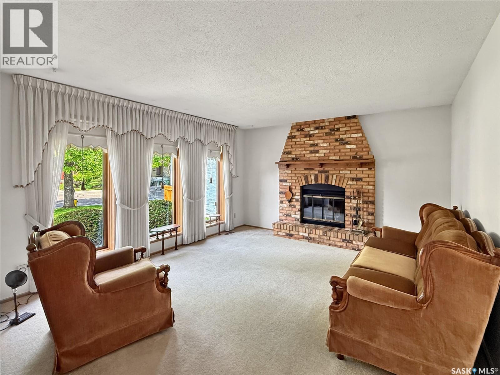 2402 Canary STREET — photo 5