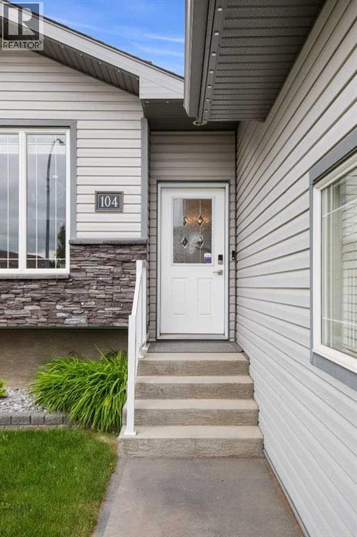 104 Somerside Way SE — photo 3