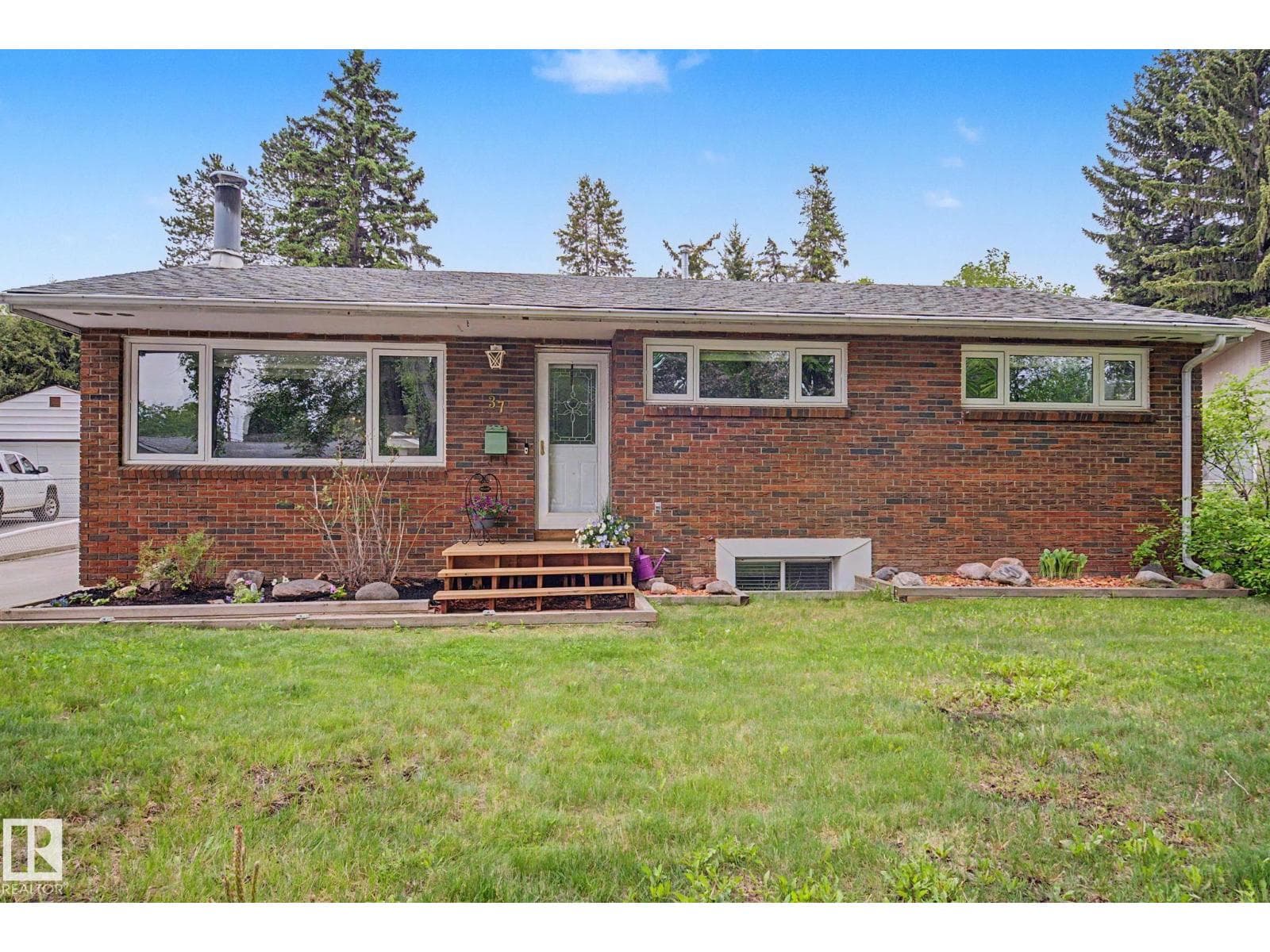 37 SUNNYSIDE CR — photo 2