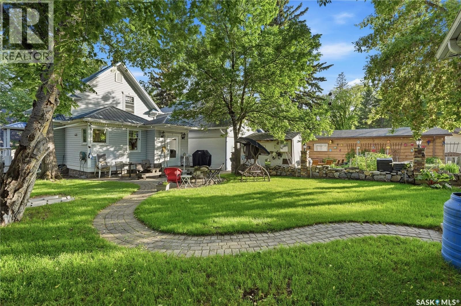 512 Bedford ROAD