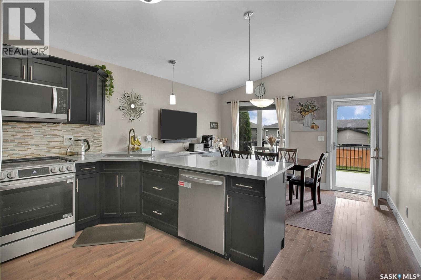 902 Stony CRESCENT — photo 3