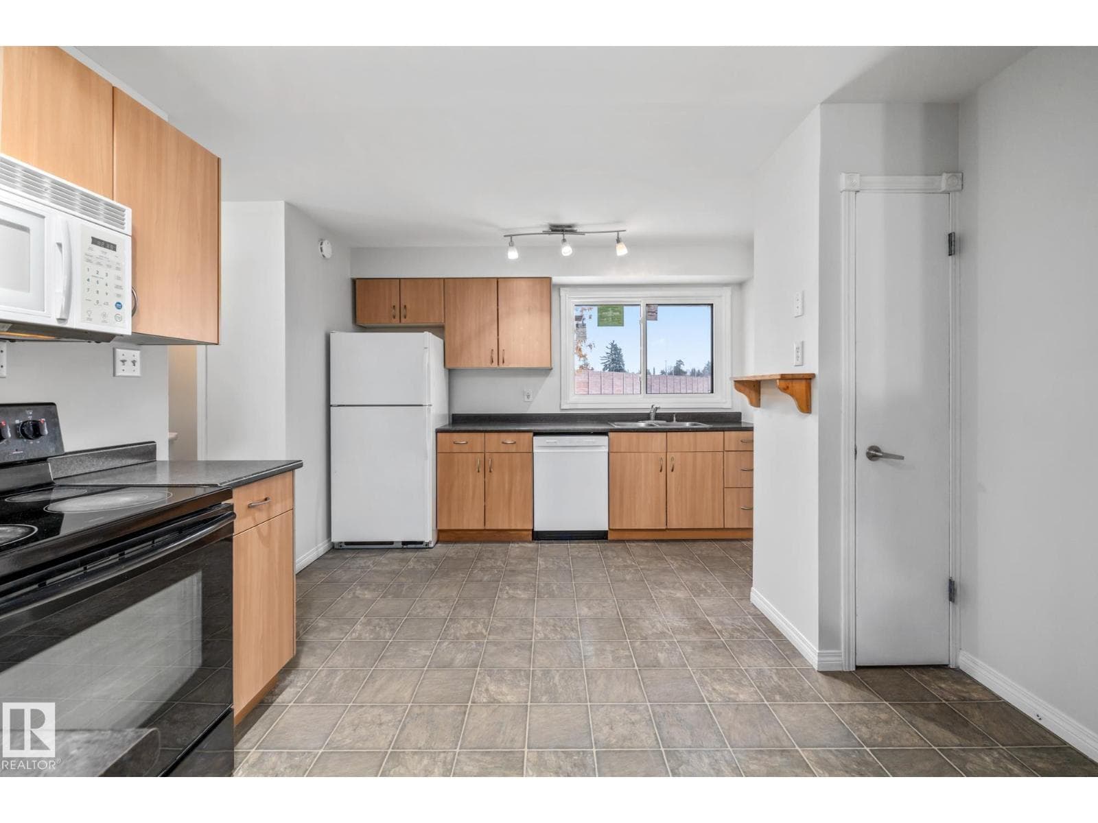 145B ROYAL RD NW — photo 4