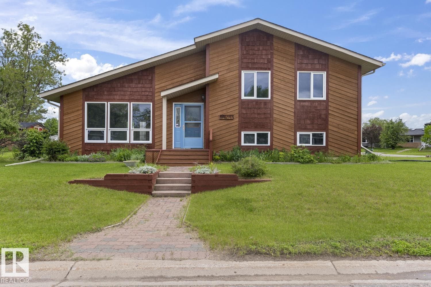 4302 44 ST