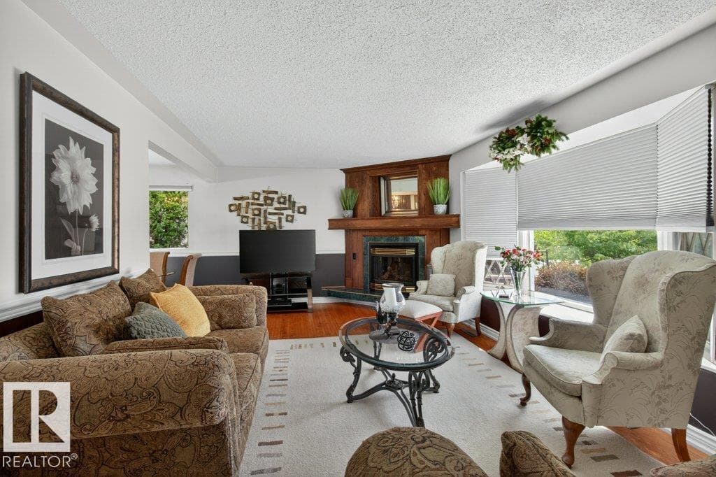 6616 95 AV NW — photo 4