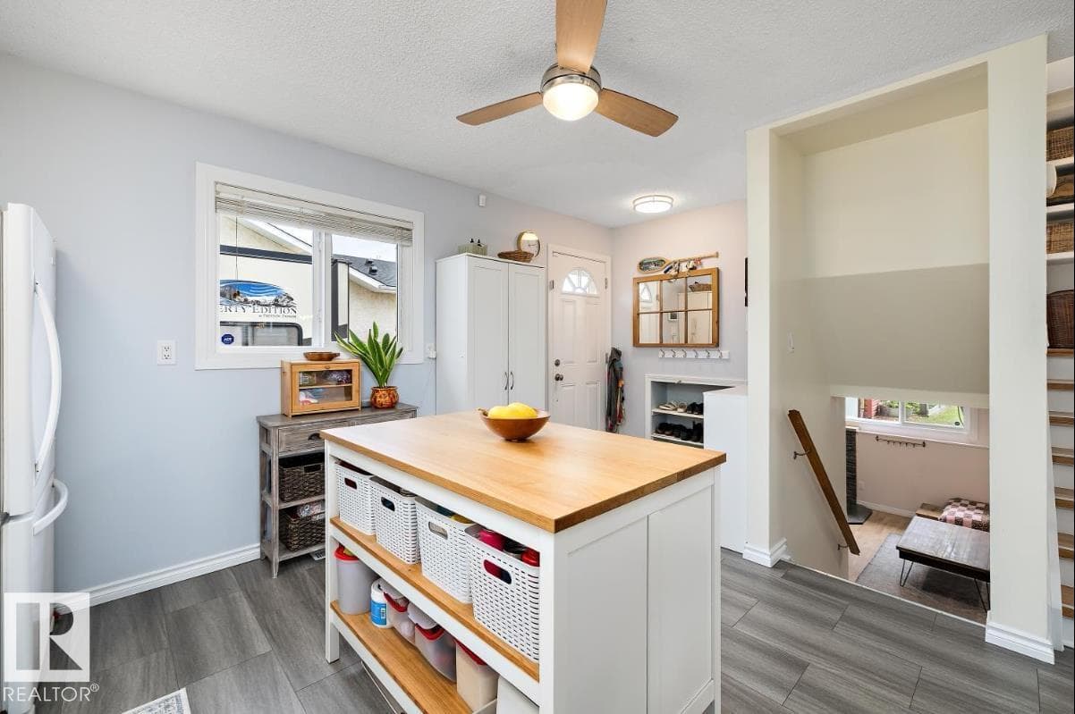 243 PORTER AV — photo 5