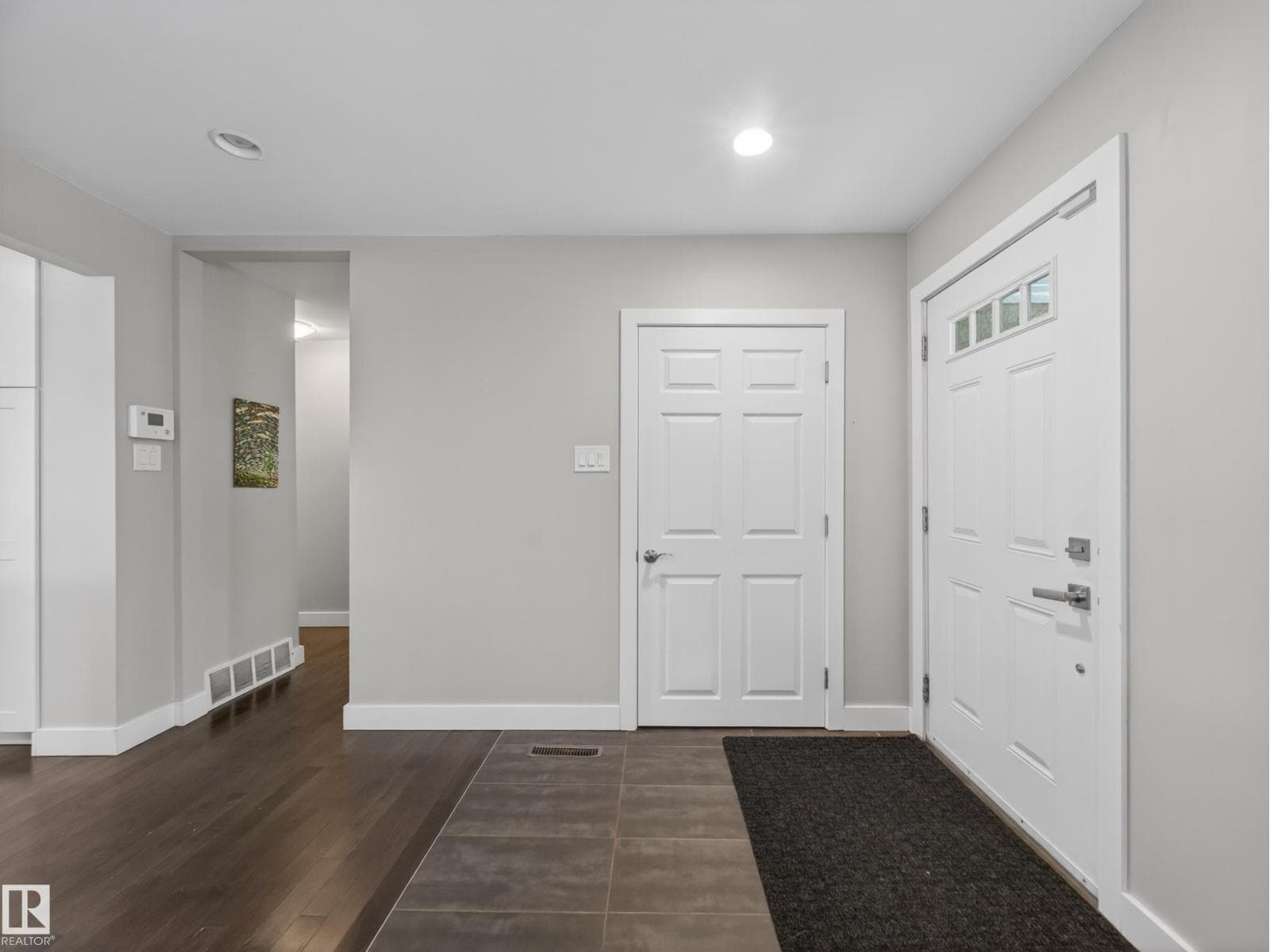 15803 83 AV NW — photo 2