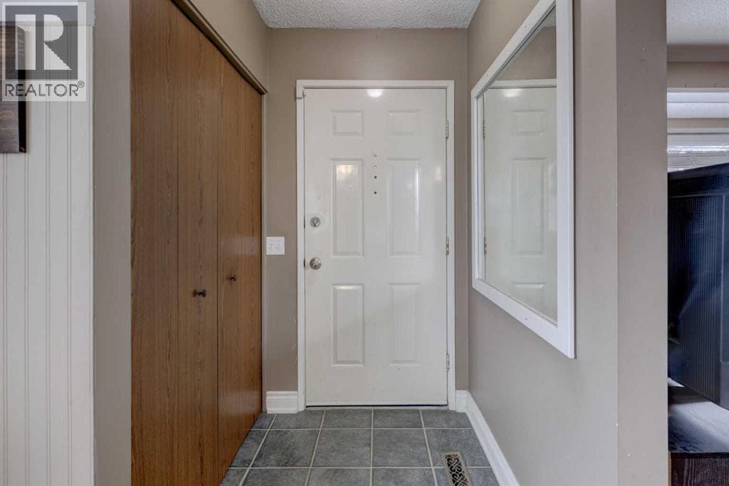 16 Martingrove Mews NE — photo 5
