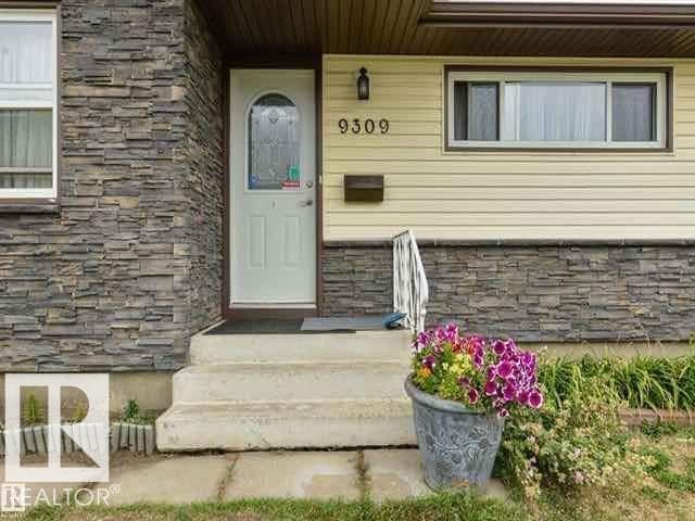 9309 163 ST NW