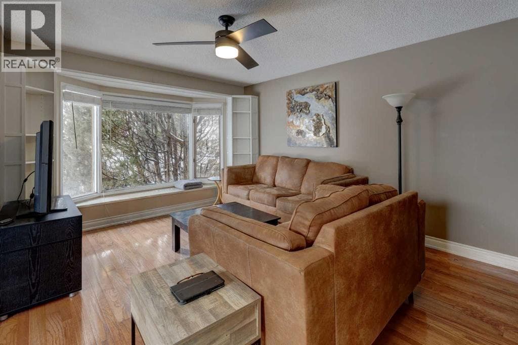 16 Martingrove Mews NE — photo 4