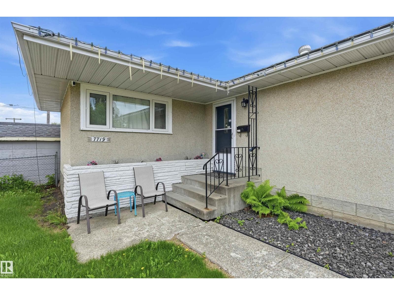 7719 71 AV NW — photo 3
