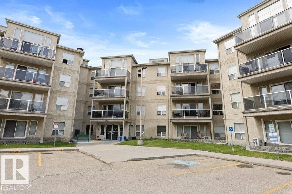 #412 9760 174 ST NW