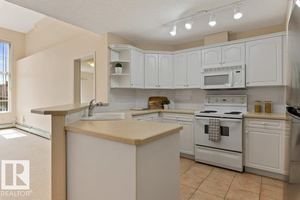 #412 9760 174 ST NW — photo 3