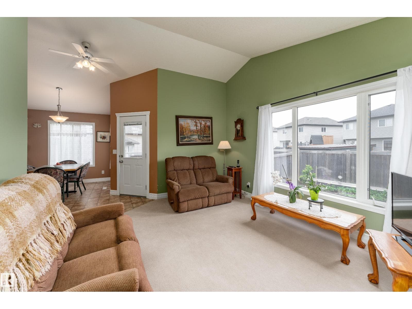47 LAMPLIGHT DR — photo 4