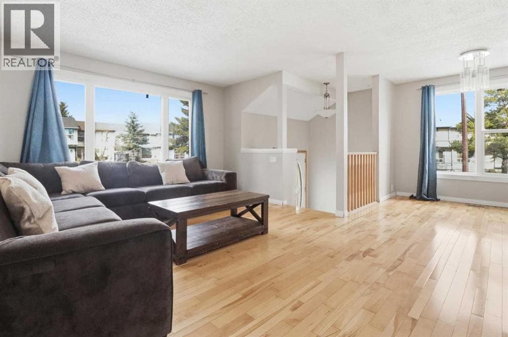 85 Abergale Close NE — photo 5
