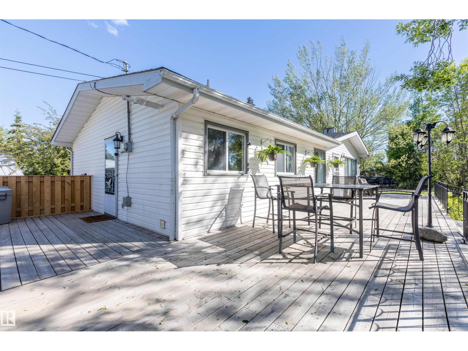 5115 49 AV — photo 3
