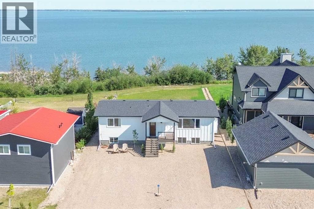 13 Marina View Close