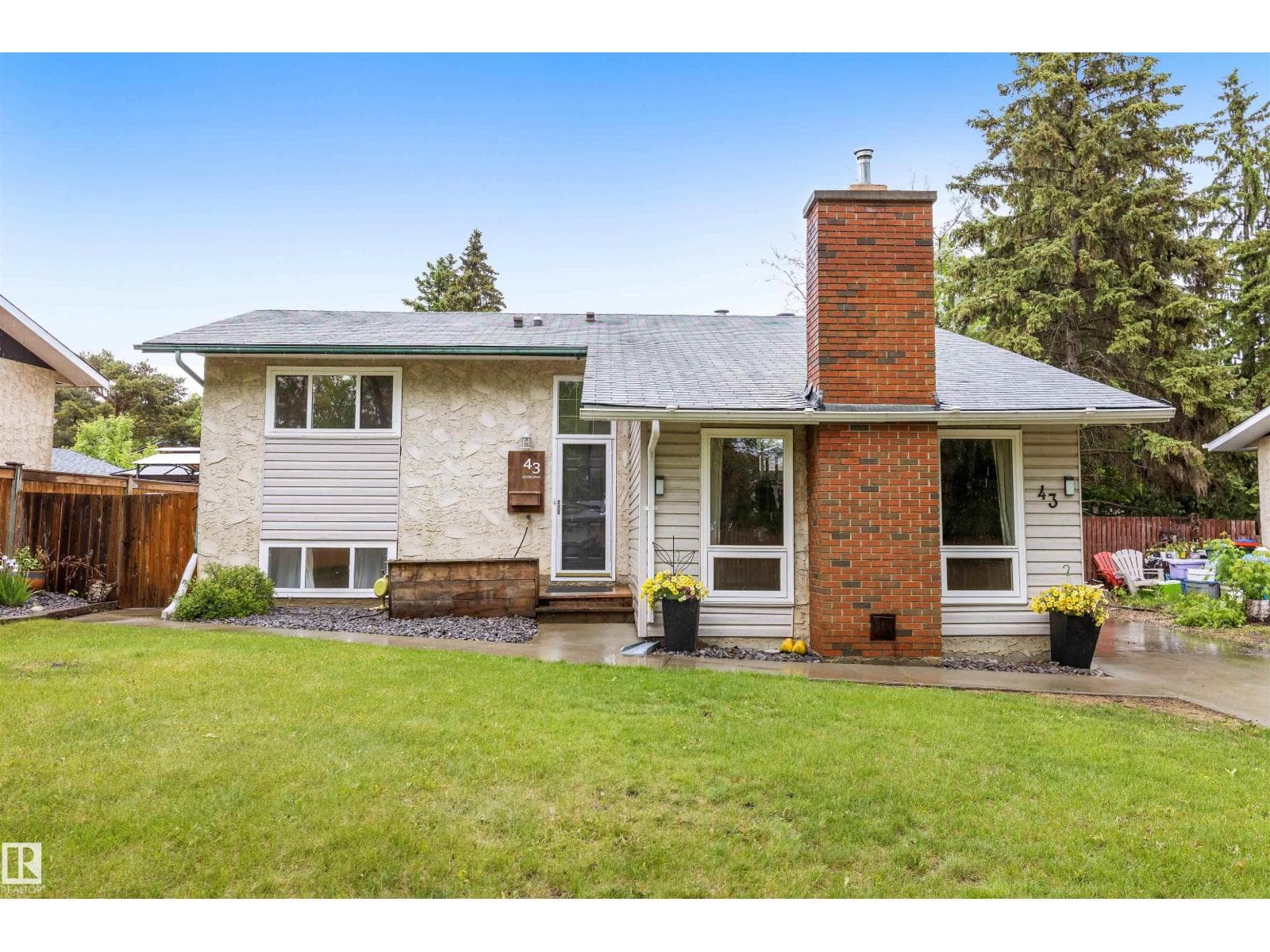 43 LAYDON DR