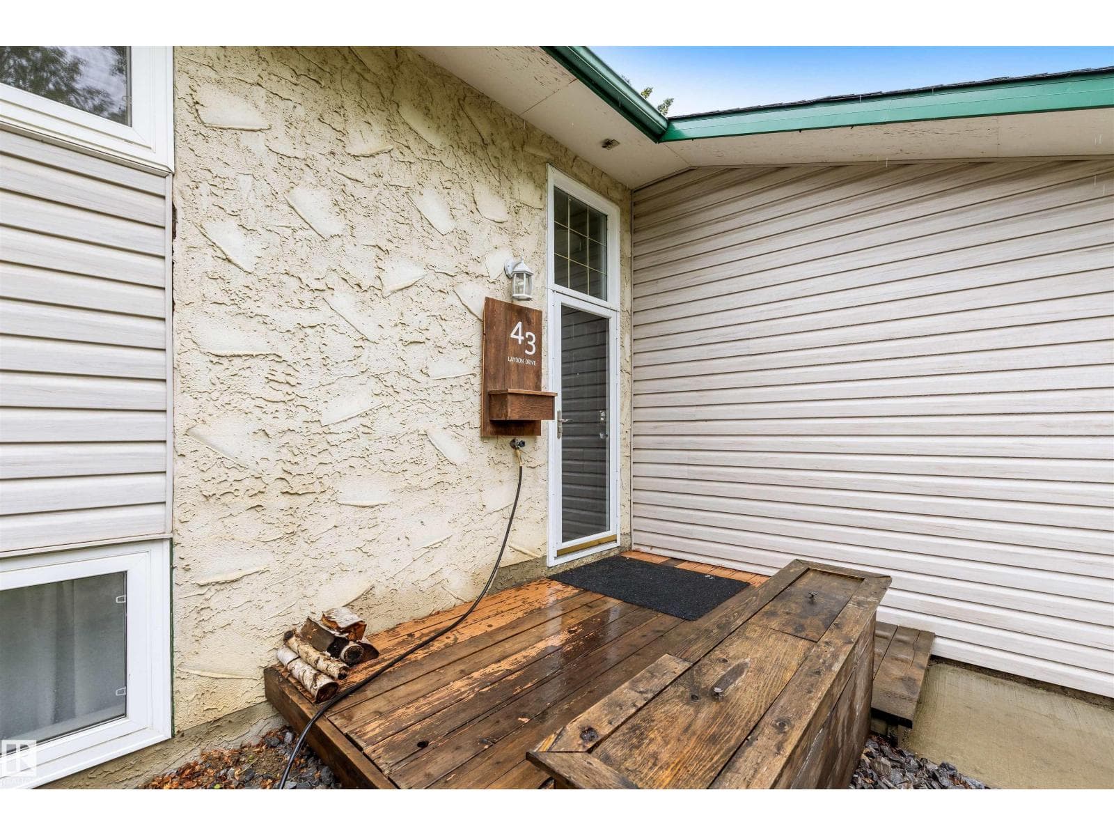 43 LAYDON DR — photo 4