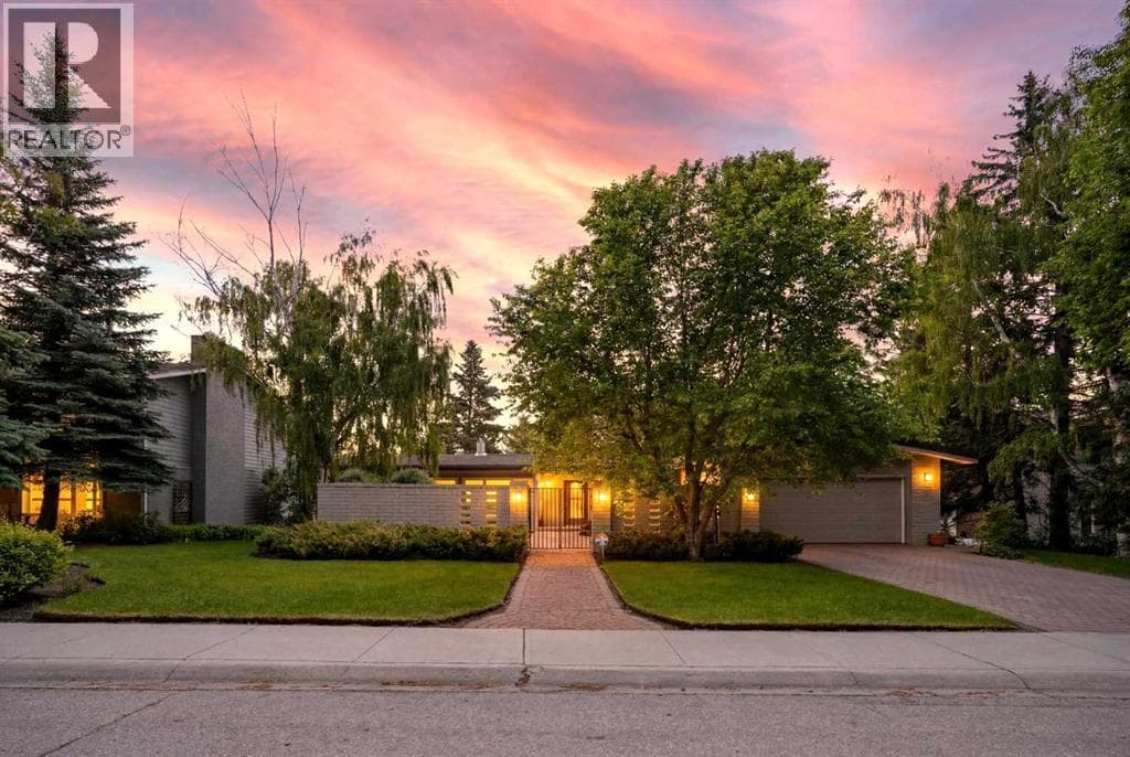 72 Massey Place SW