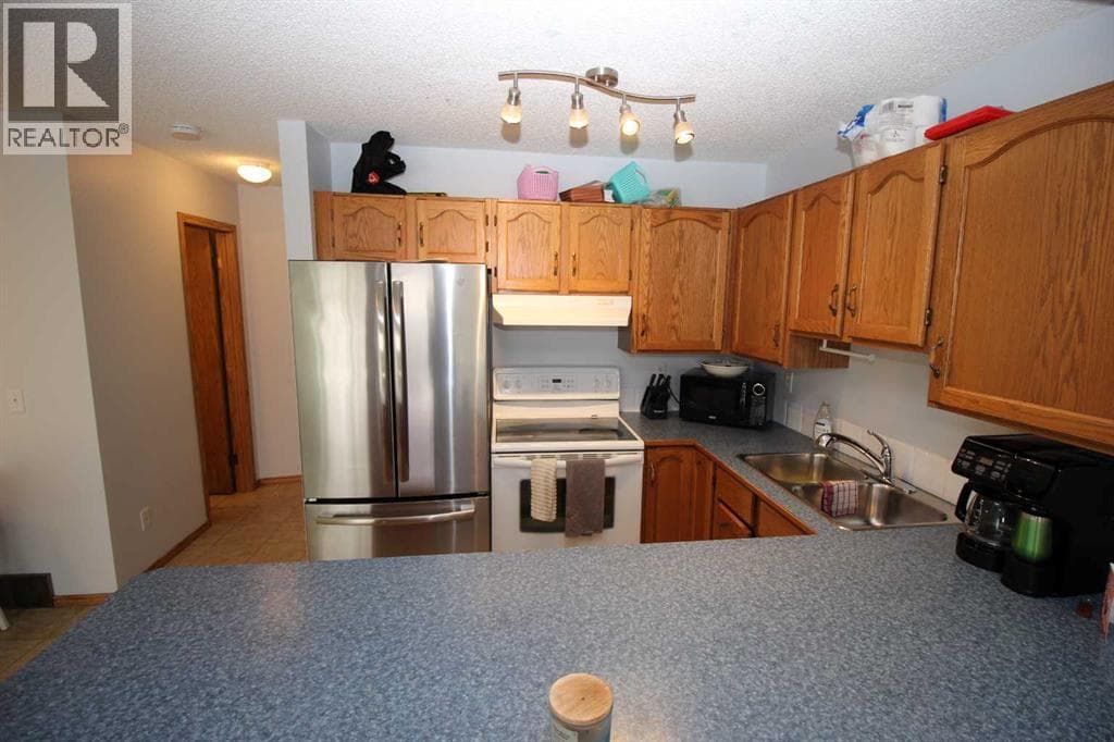 215 Millview Green SW — photo 3