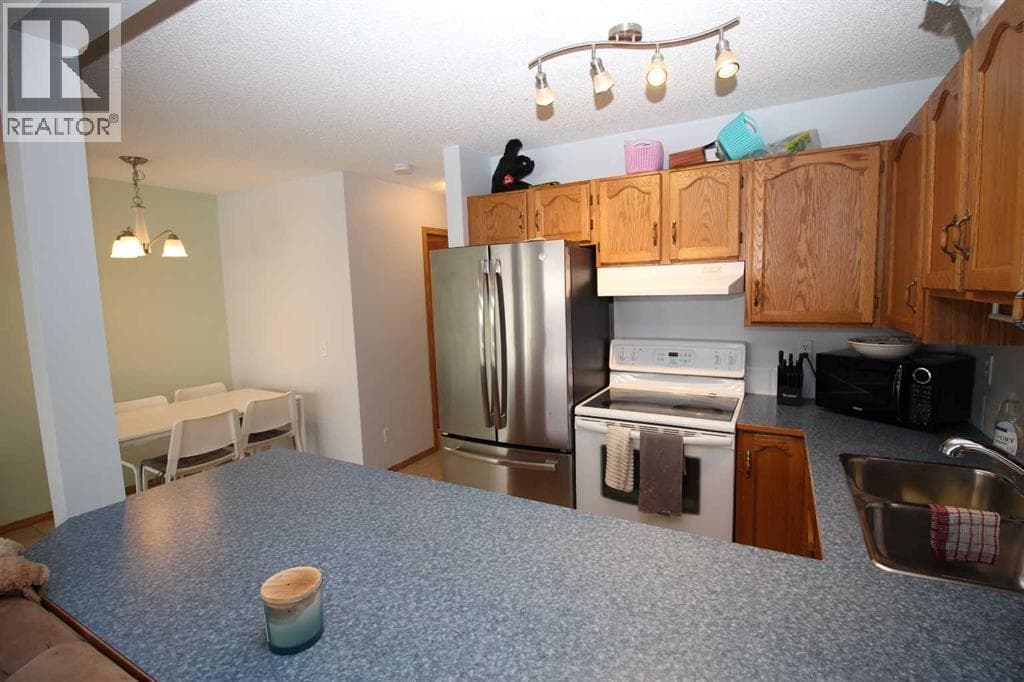215 Millview Green SW — photo 4