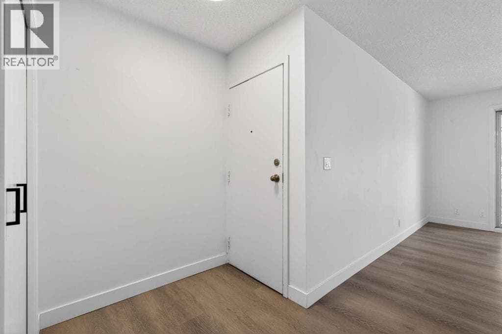 934 5A Street NW — photo 3