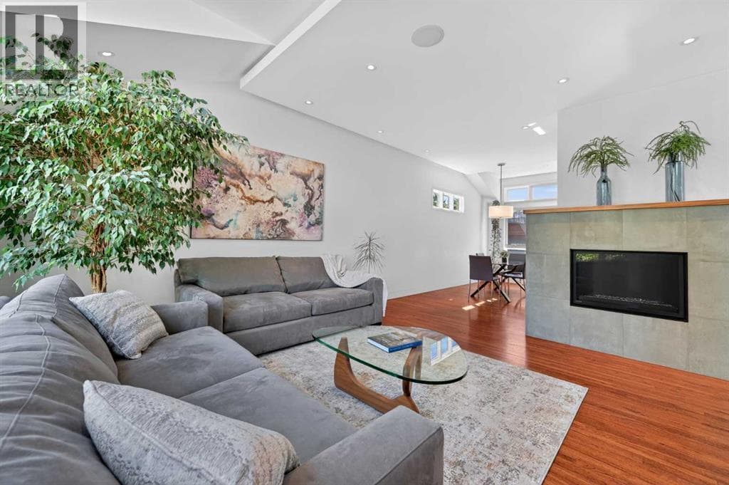 5119 Vallance Crescent NW — photo 4