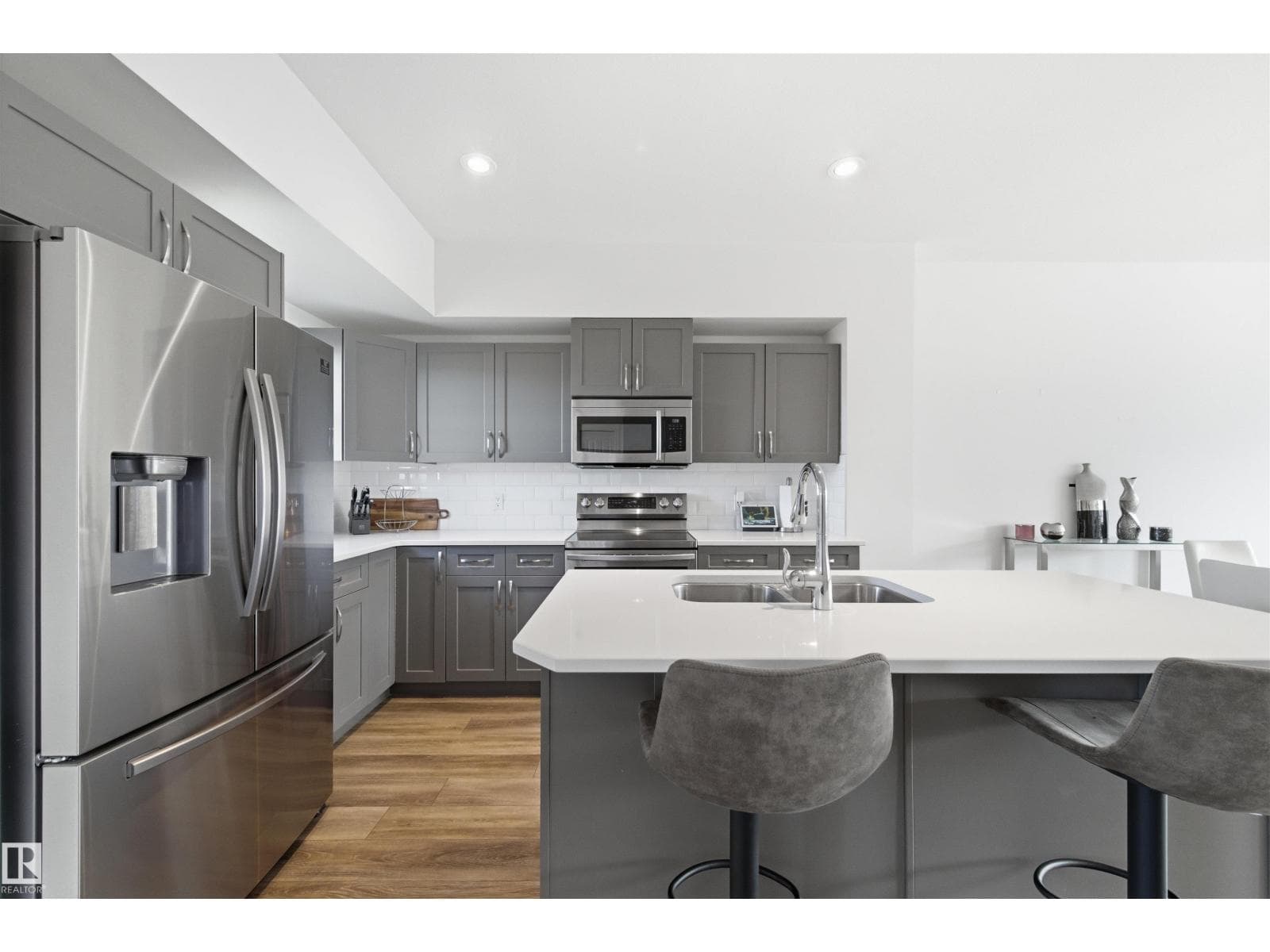 1506 157 ST SW — photo 4