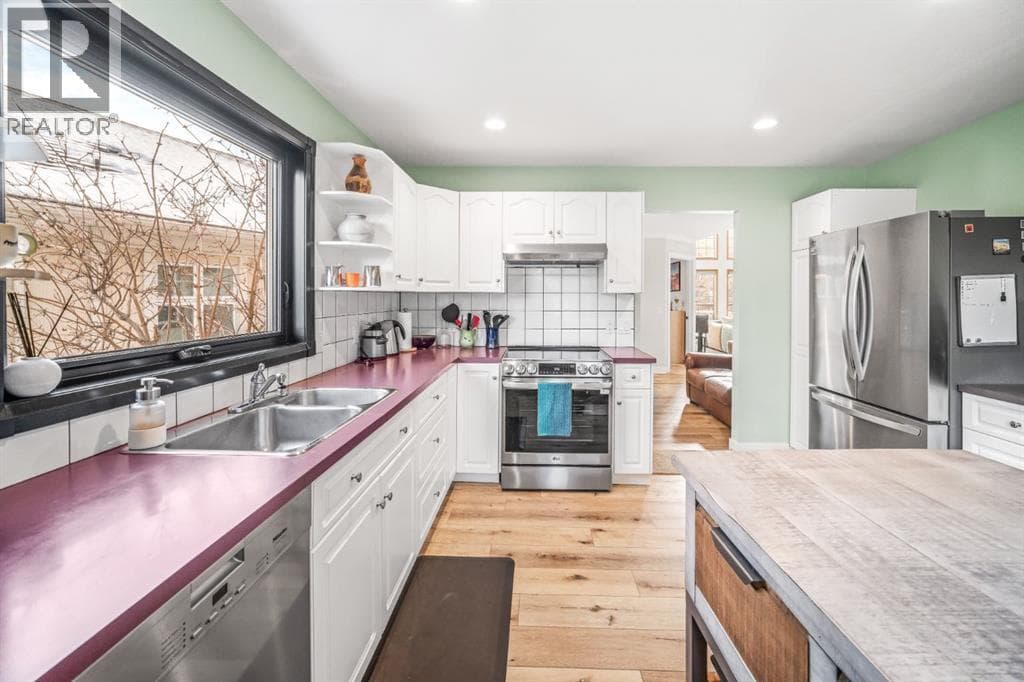 108 Lougheed Circle — photo 4