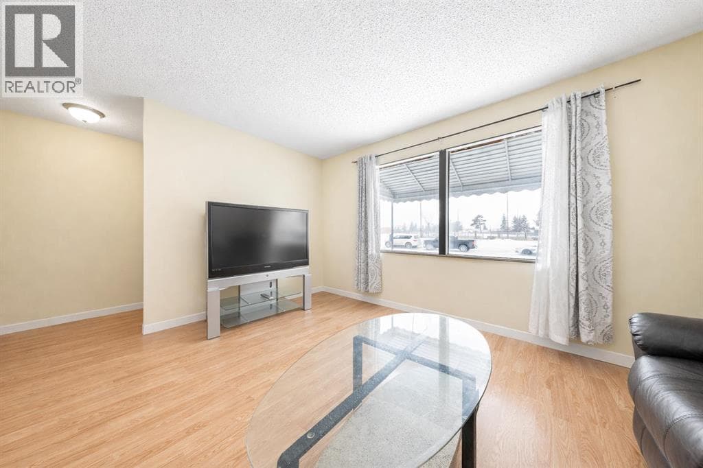 65 Northey Avenue — photo 4