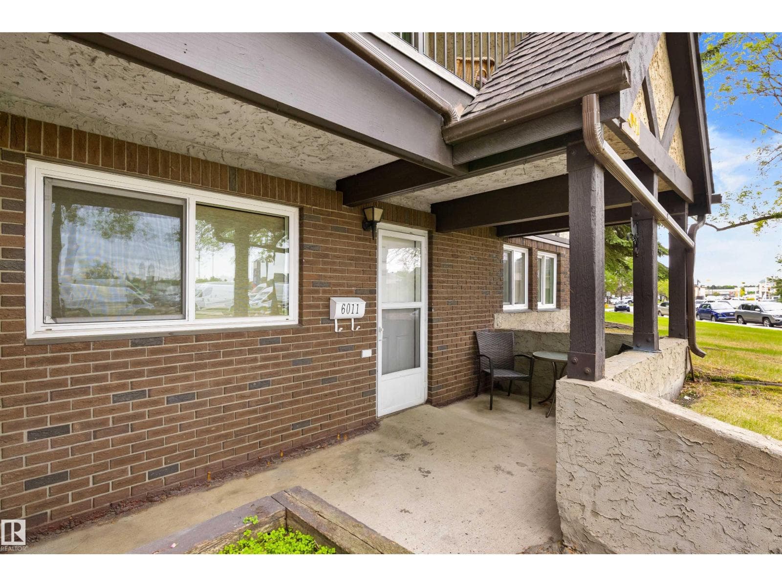 6011 TUDOR GL — photo 2