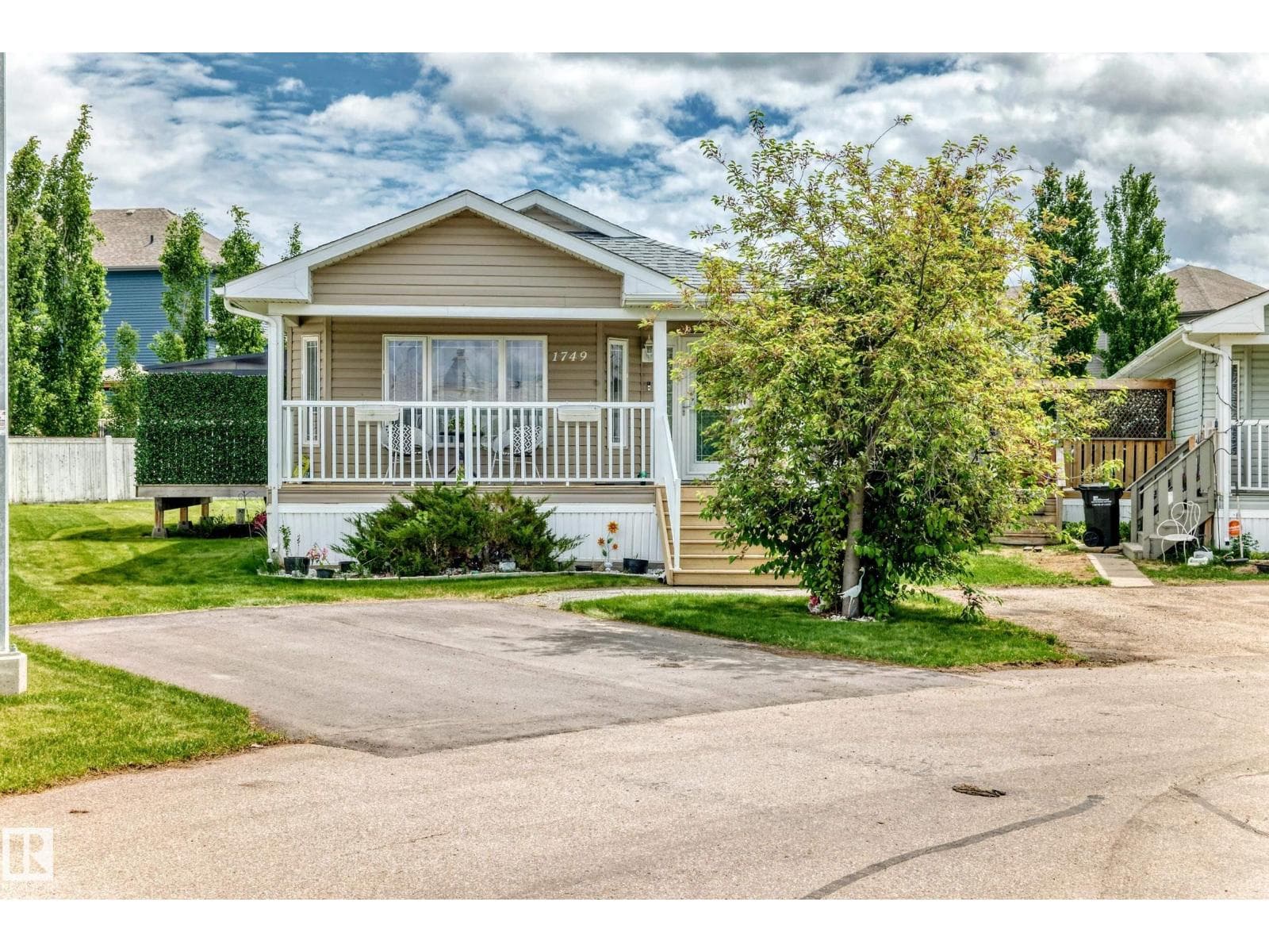1749 Jubilee Loop