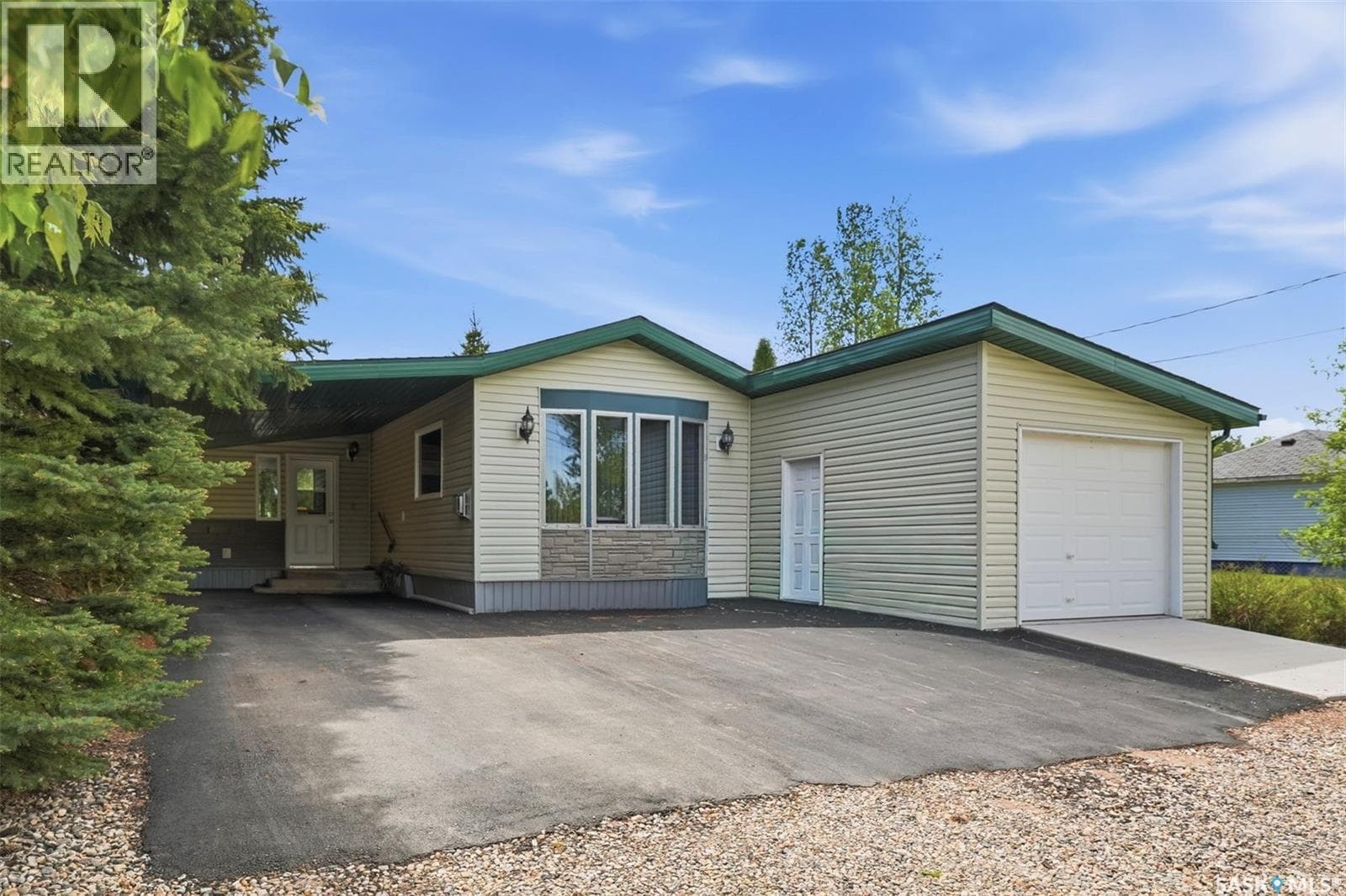 313 Cumming AVENUE — photo 3