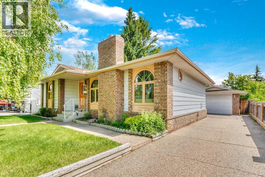 808 Canterbury Drive SW — photo 2