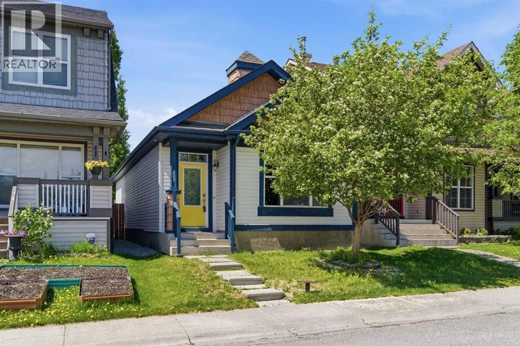 203 Auburn Bay Heights SE